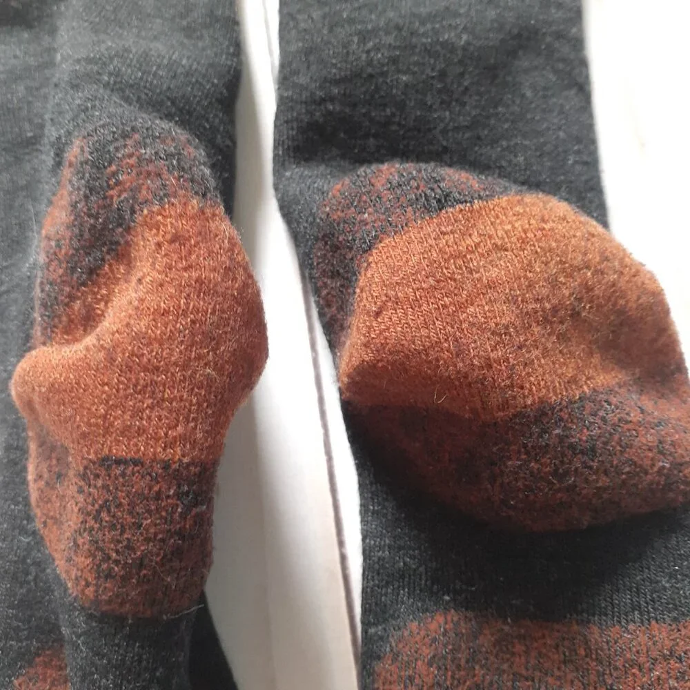 Smartwool Kid's Beanie & Wintersport Over The Calf Socks Black & Charcoal Size M
